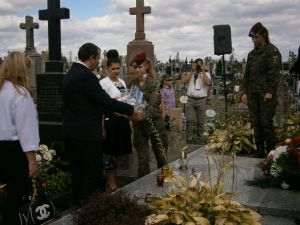 Złożenie kwiatów przy Grobie Nieznanego Żołnierza.