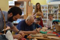 Arteterapia. Wykonywanie prac inspirowanych filmem.