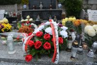 Wiązanka kwiatów naszego Domu na grobie poległych w Bitwie Warszawskiej.