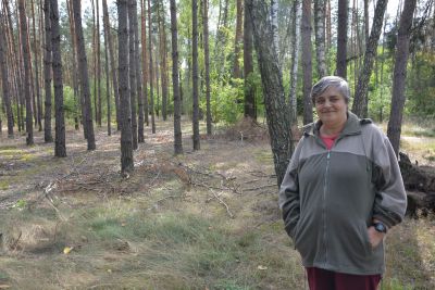 Pani Jadwiga także wybrała się z nami na leśną wycieczkę.