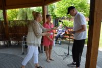 Pan Sławomir otrzymał dyplom za udzielanie pomocy innym Mieszkańcom.