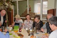 Podczas wielkanocnego śniadania Mieszkańcom towarzyszyła Pani Kierownik Działu Terapeutycznego.