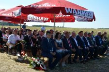 Uczestnicy uroczystości ku czci Żołnierzy Niezłomnych w Popowie Borowym.