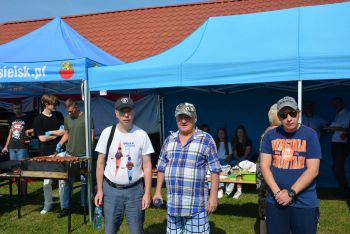 Zdjęcia z pikniku zorganizowanego przez Warsztaty Terapii Zajęciowej w Świeszewie.