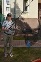 A tutaj Pan Maciej dumnie prezentuje swój połów.