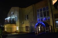 Świąteczne dekoracje, Jasełka oraz wspólne zajęcia w ostatnich dniach przed Bożym Narodzeniem.