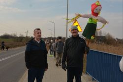 Dotarliśmy na miejsce. Za chwilę zatopimy Marzannę.
