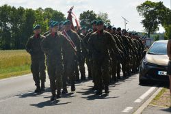 Zdjęcia z przebiegu uroczystości patriotycznej w Popowie Borowym, w której uczestniczyła delegacja naszego Domu.