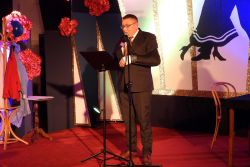 Dyrektor Domu Pomocy Społecznej w Obrytem wita zaproszonych Gości.