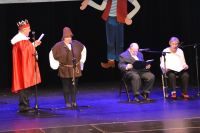 Król prosi Dratewkę o rozwiązanie problemu Wawelskiego Smoka.