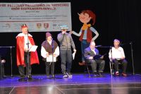 Przedstawienie artystów na zakończenie występu.