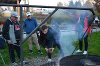 Zdjęcia z naszego jesiennego spotkania przy ognisku w Ogrodzie Terapeutycznym. Listopad 2025 roku.