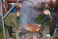 Zdjęcia z naszego jesiennego spotkania przy ognisku w Ogrodzie Terapeutycznym. Listopad 2025 roku.