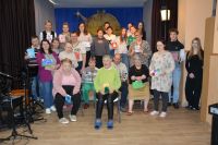 Bożonarodzeniowa wizyta Uczniów z nasielskiej szkoły w naszym Domu. Grudzień 2025 roku.