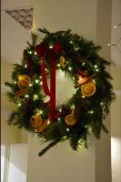 Świąteczne dekoracje oraz wspólne zajęcia w ostatnich dniach przed Bożym Narodzeniem 2025 roku.