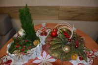 Świąteczne dekoracje oraz wspólne zajęcia w ostatnich dniach przed Bożym Narodzeniem 2025 roku.