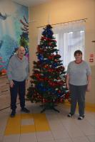 Świąteczne dekoracje oraz wspólne zajęcia w ostatnich dniach przed Bożym Narodzeniem 2025 roku.