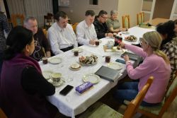 Zdjęcia z zebrania z udziałem Samorządu Mieszkańców, Pani Dyrektor i pracowników. Grudzień 2025 roku.