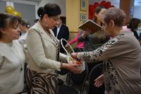 Na zakończenie spotkania wszyscy obecni poczęstowani zostali imieninowymi cukierkami.