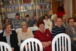 Spotkanie z poezją księdza Jana Twardowskiego w Miejsko-Gminnej Bibliotece Publicznej w Nasielsku.