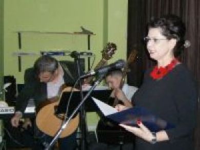 Pani Dyrektor wita dostojnych Gości.